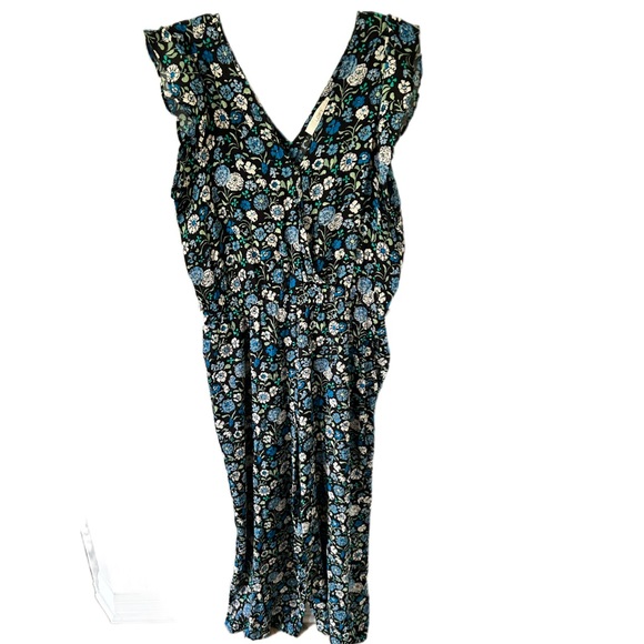 LOFT Pants - LOFT Wide leg wrap short sleeve jumpsuit in blue floral-Size L